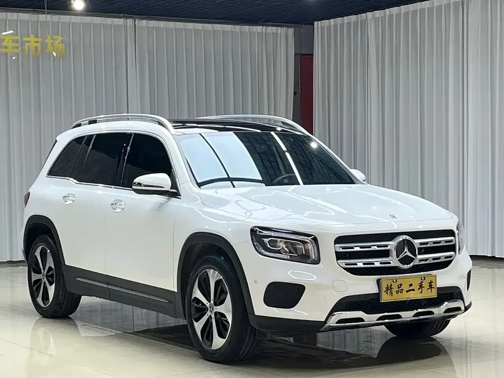 Mercedes-Benz GLB — фото 2
