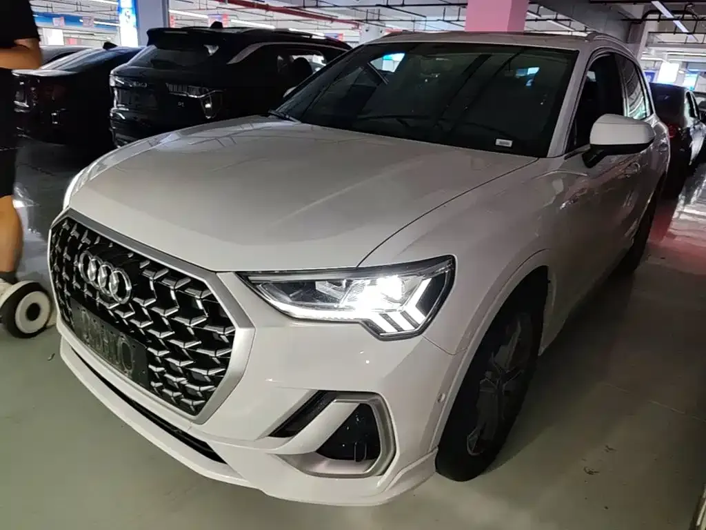 Audi Q3 — фото 5