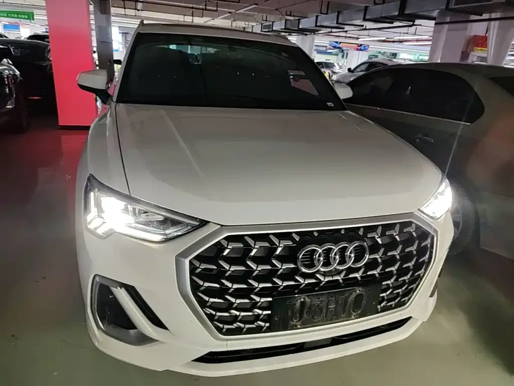 Audi Q3 — фото 4