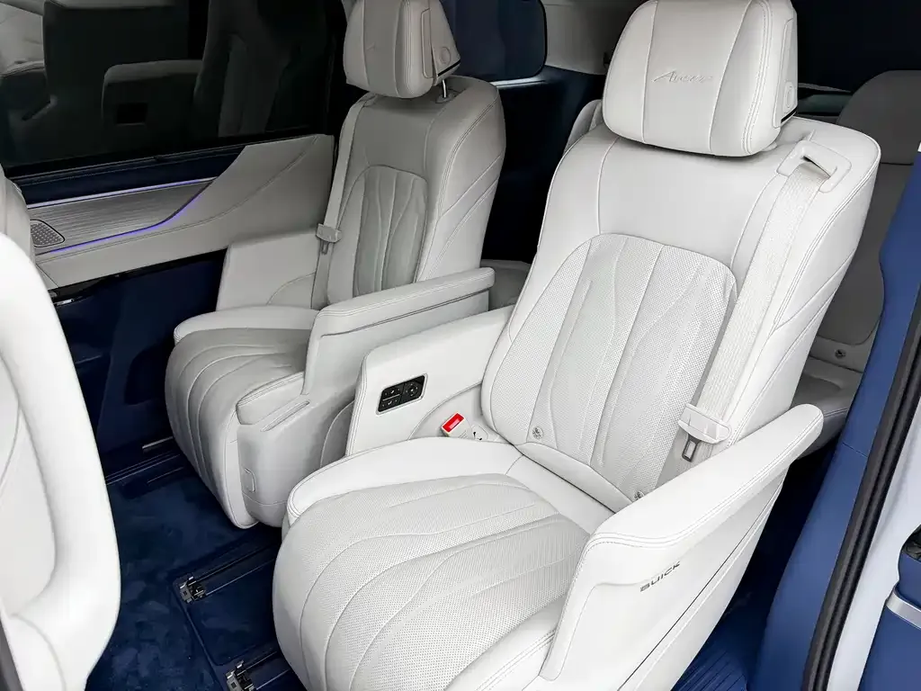 Buick GL8 Hybrid — фото 4