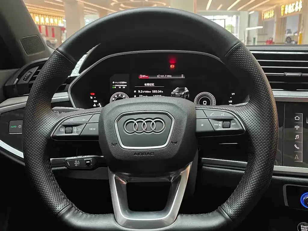 Audi Q3 — фото 6