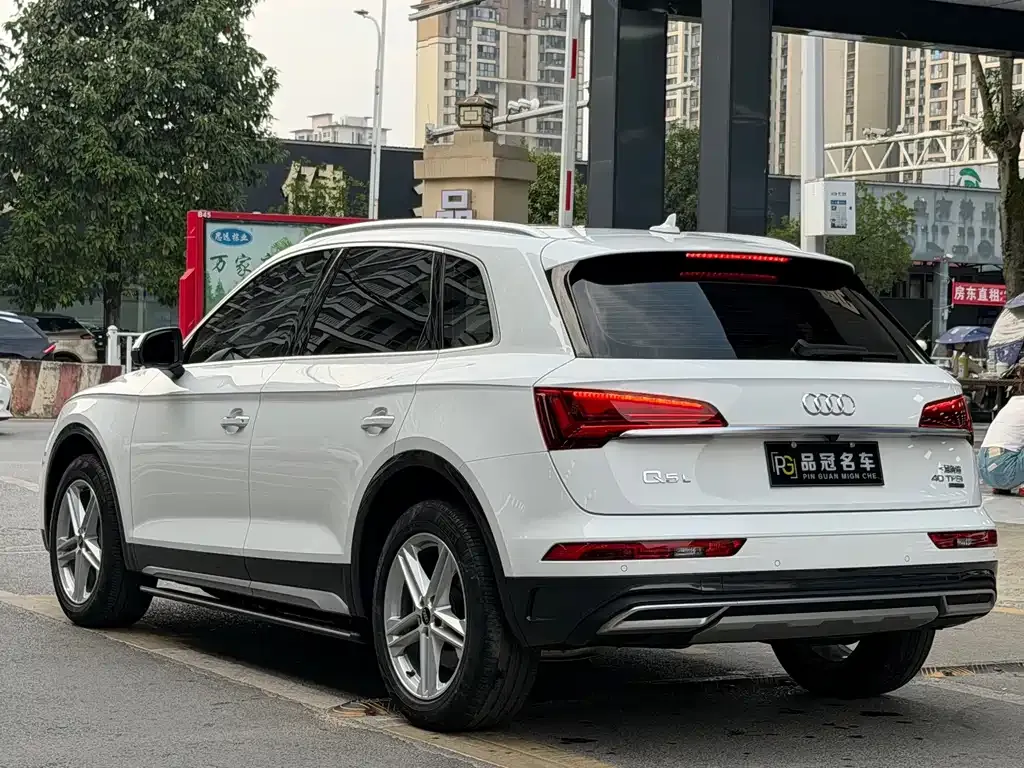 Audi Q5L — фото 3