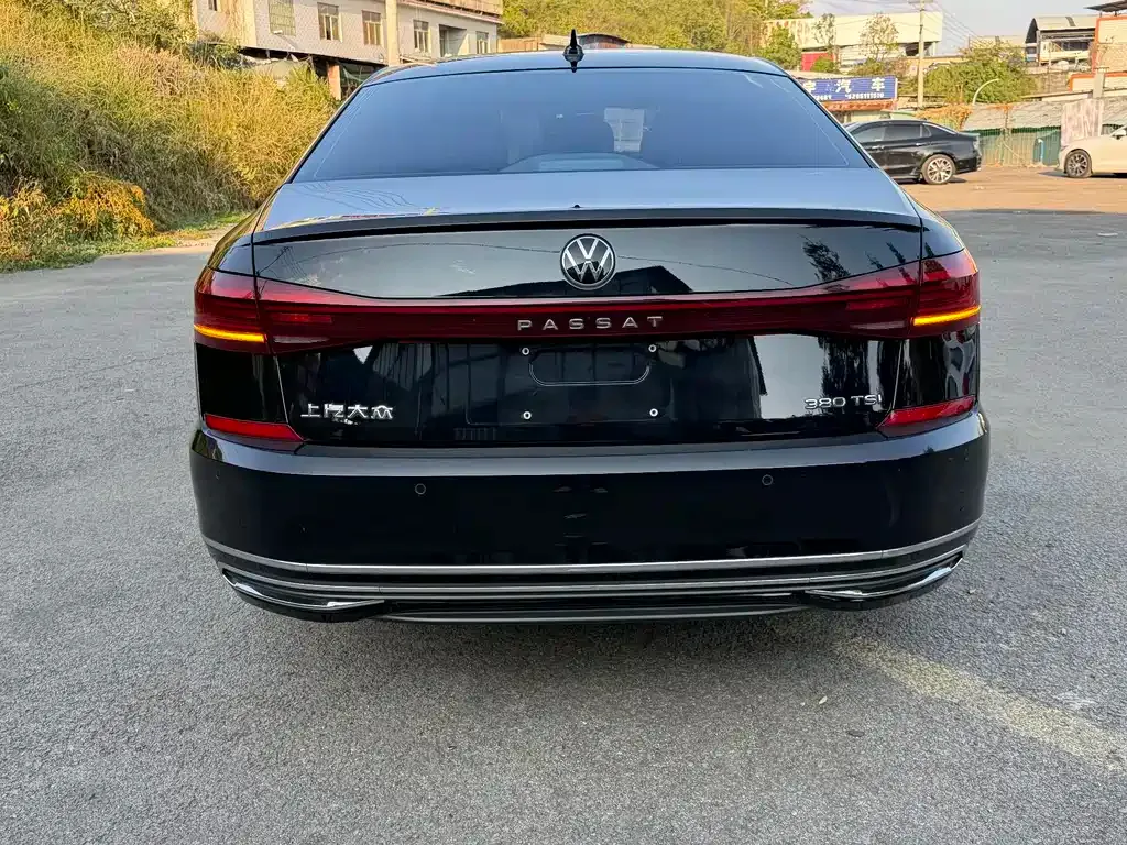 Volkswagen Passat — фото 6