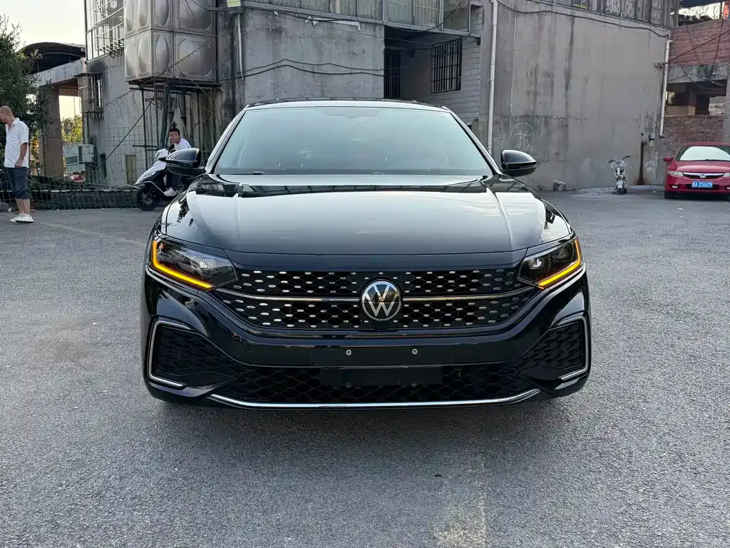 Volkswagen Passat — фото 5