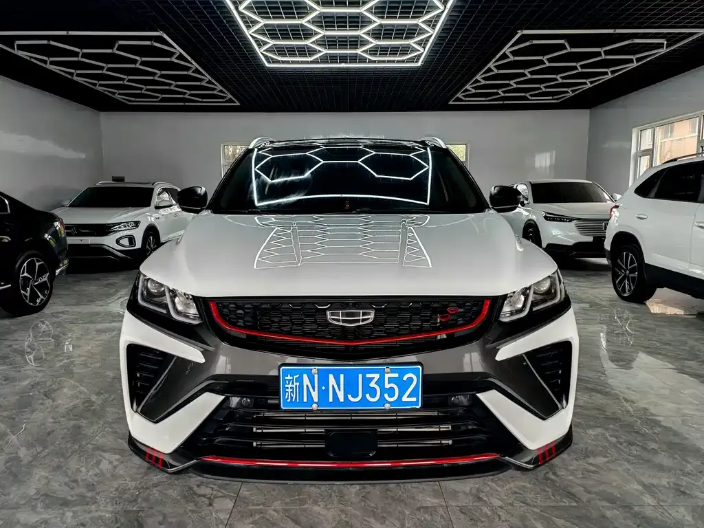 Geely Binyue — фото 1