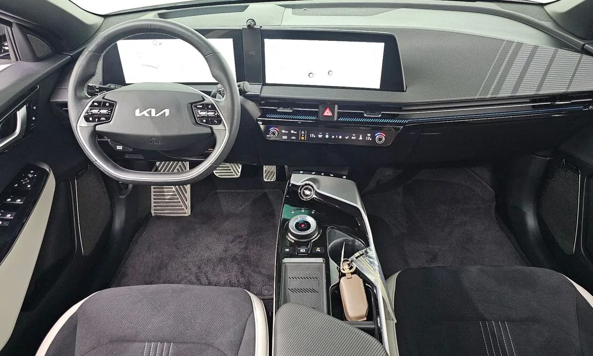 Kia EV6 — фото 10