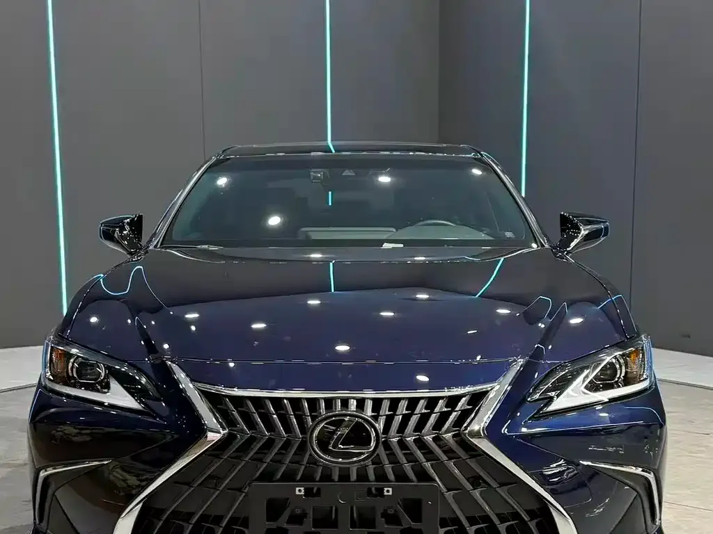 Lexus ES — фото 4