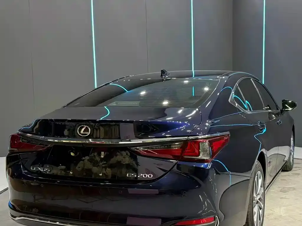 Lexus ES — фото 10