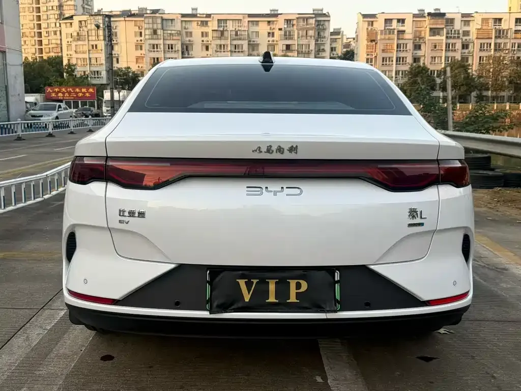 BYD Qin L — фото 2