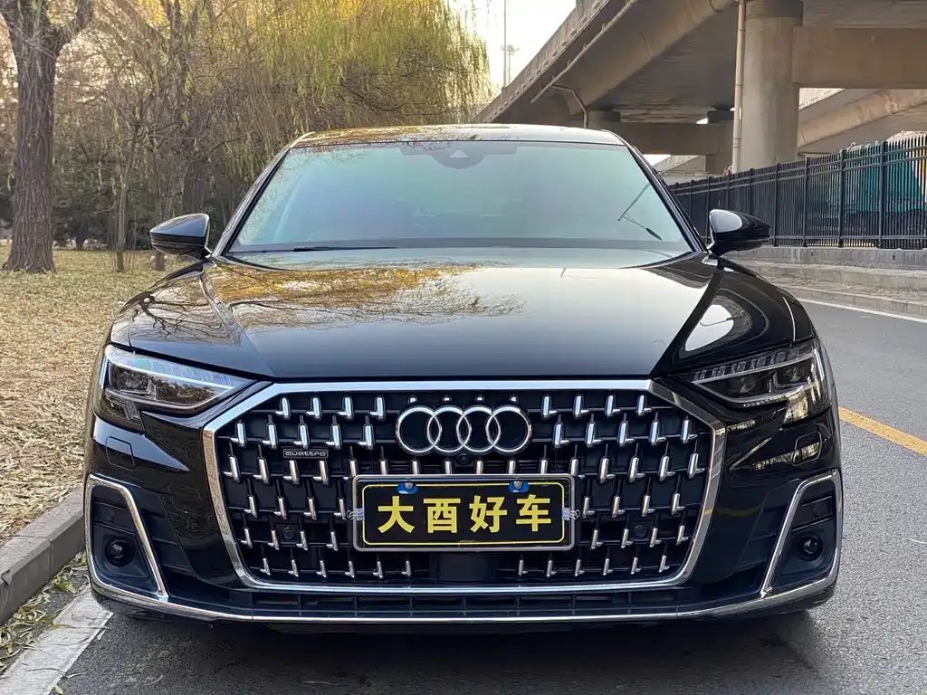 Audi A8 — фото 9