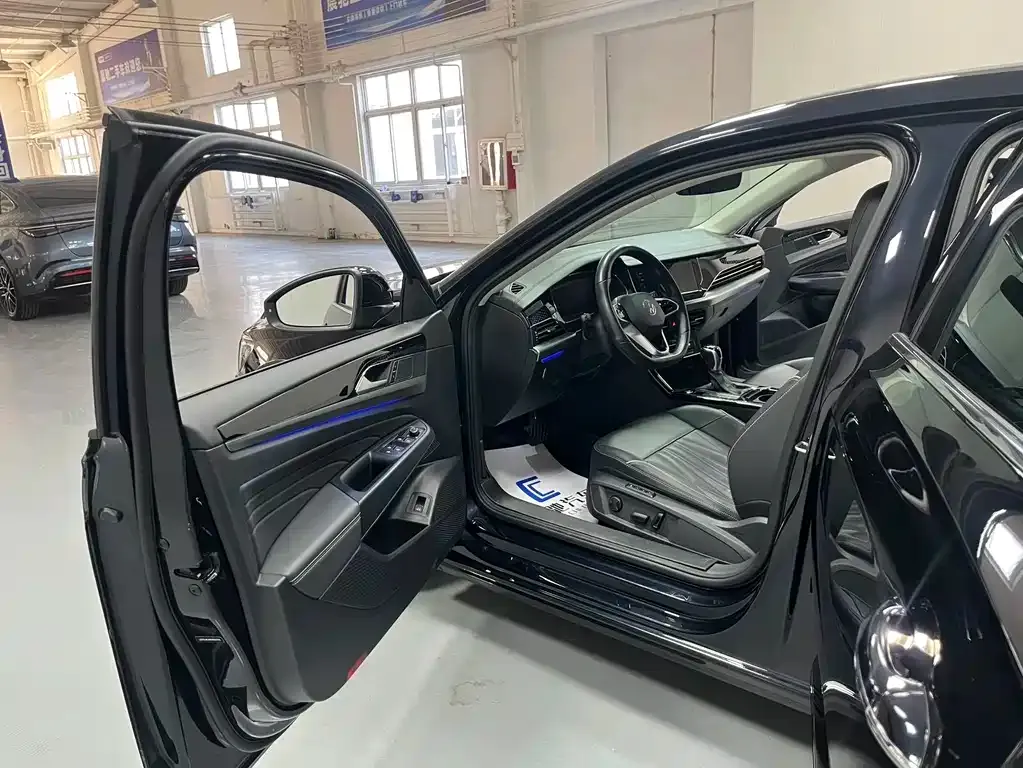 Volkswagen Passat — фото 9