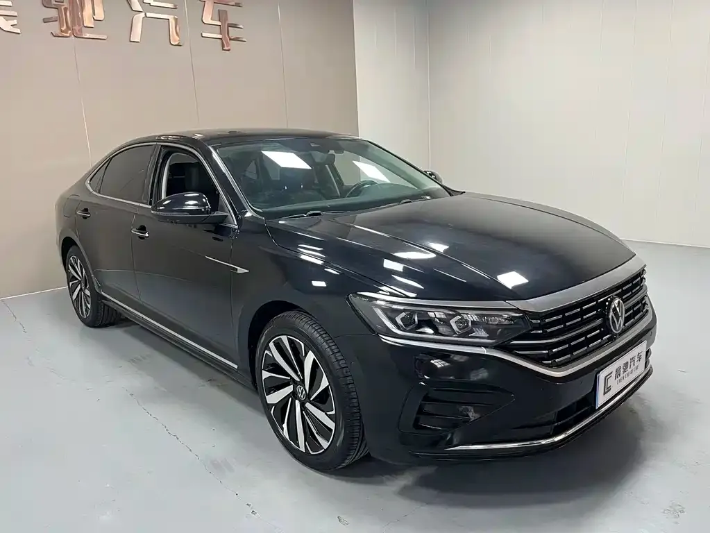 Volkswagen Passat — фото 6