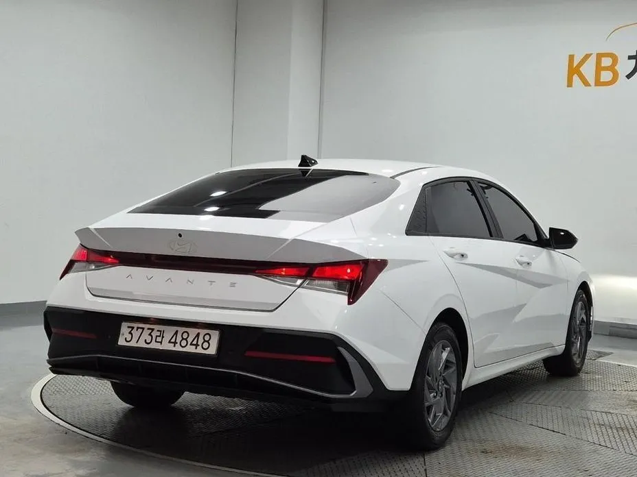 Hyundai AVANTE — фото 5