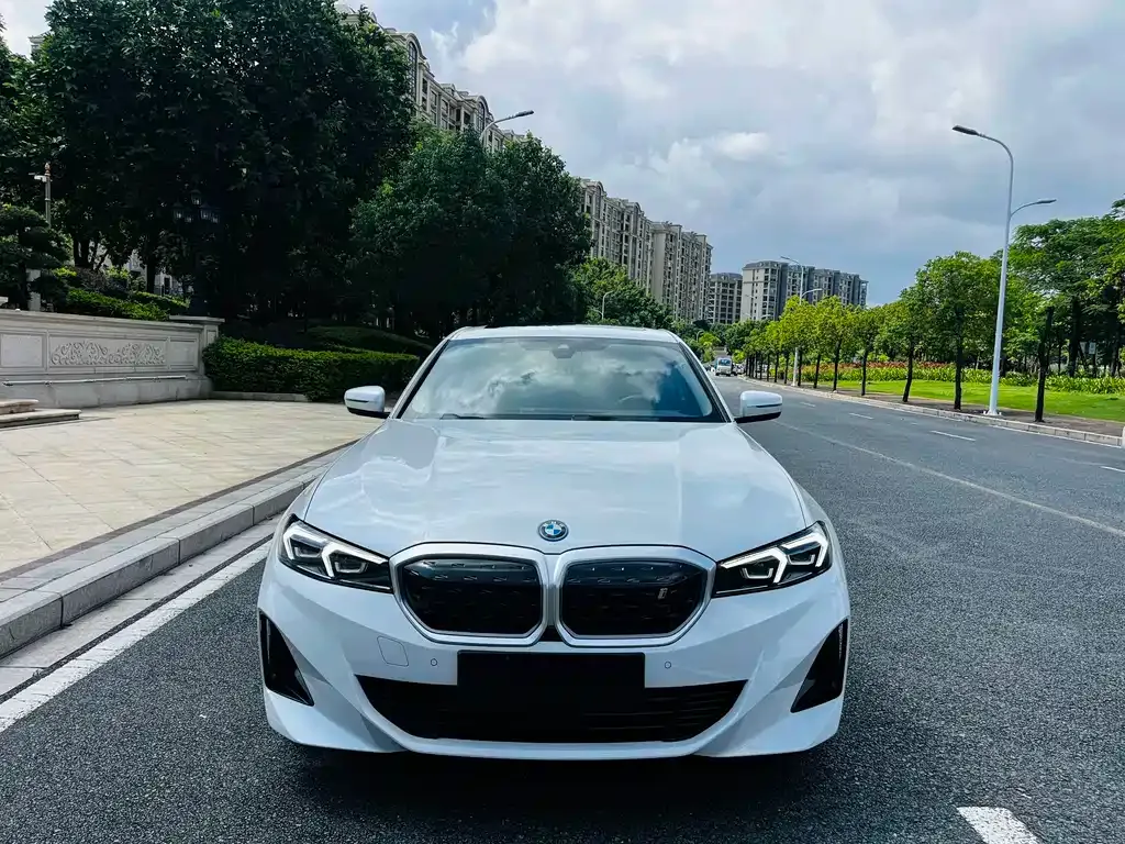 BMW i3 — фото 5