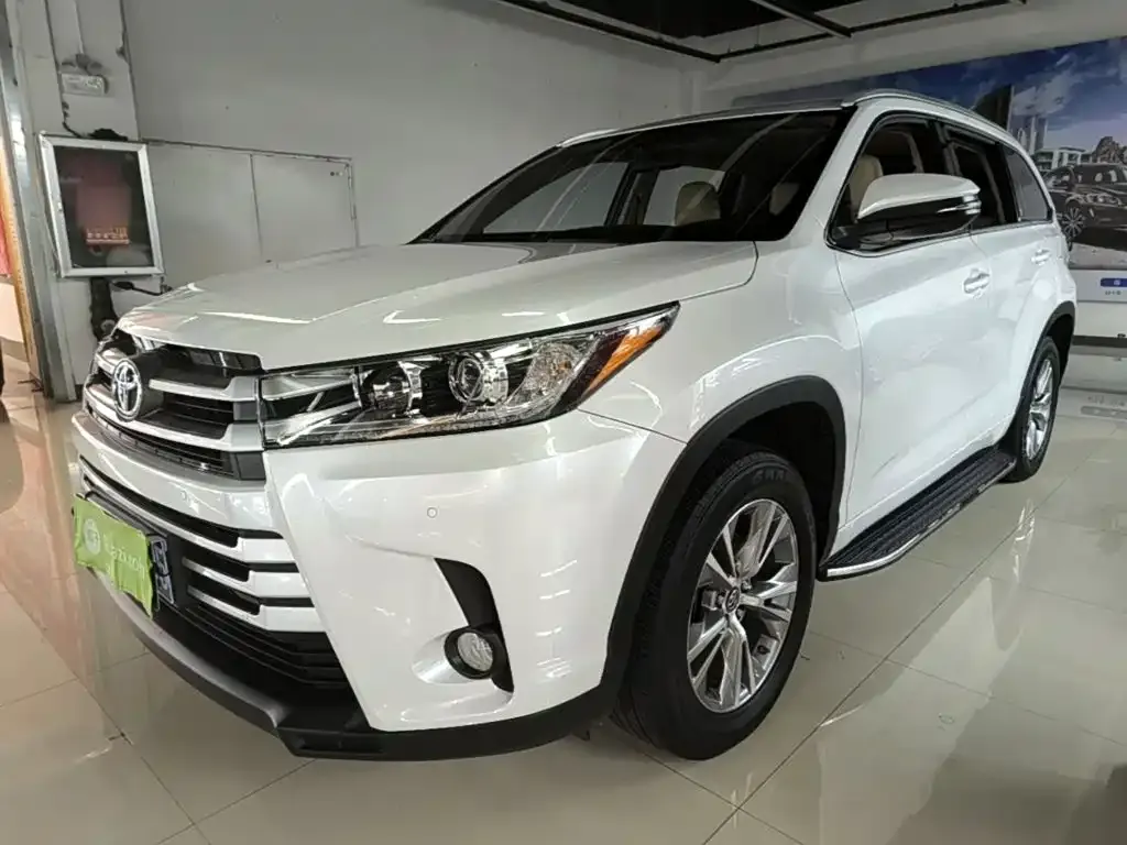 Toyota Highlander — фото 4