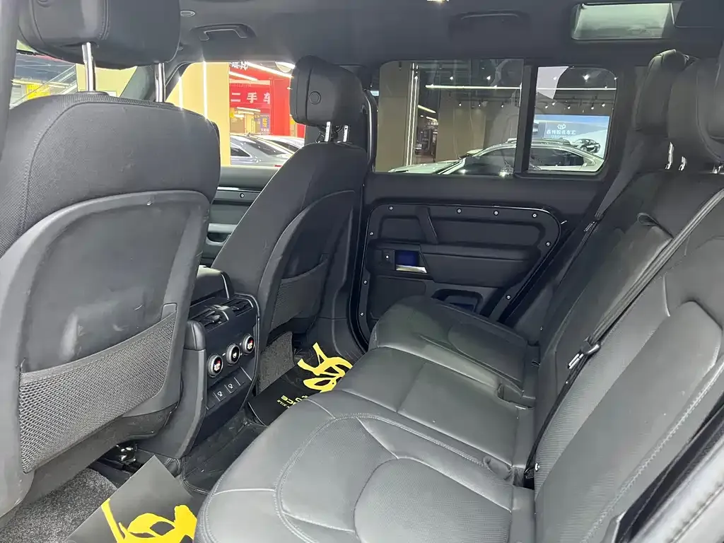Land Rover Defender — фото 4