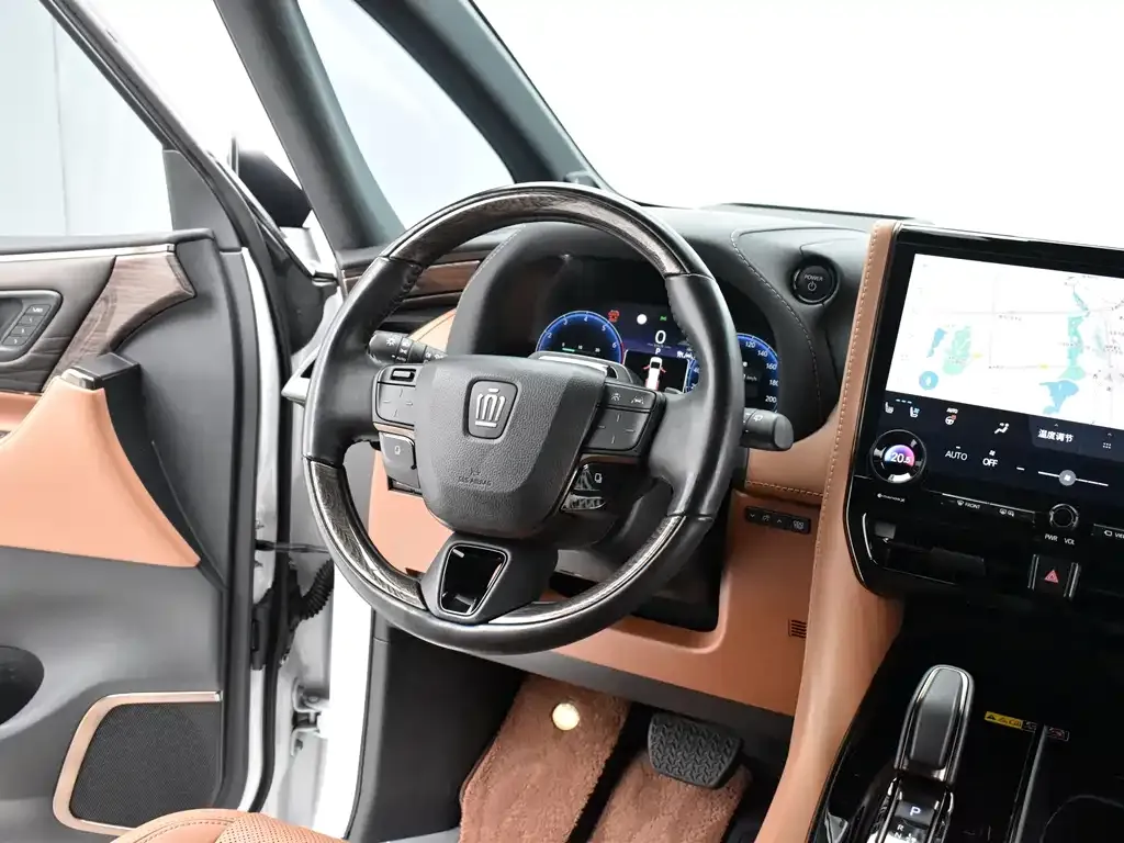 Toyota Vellfire — фото 7