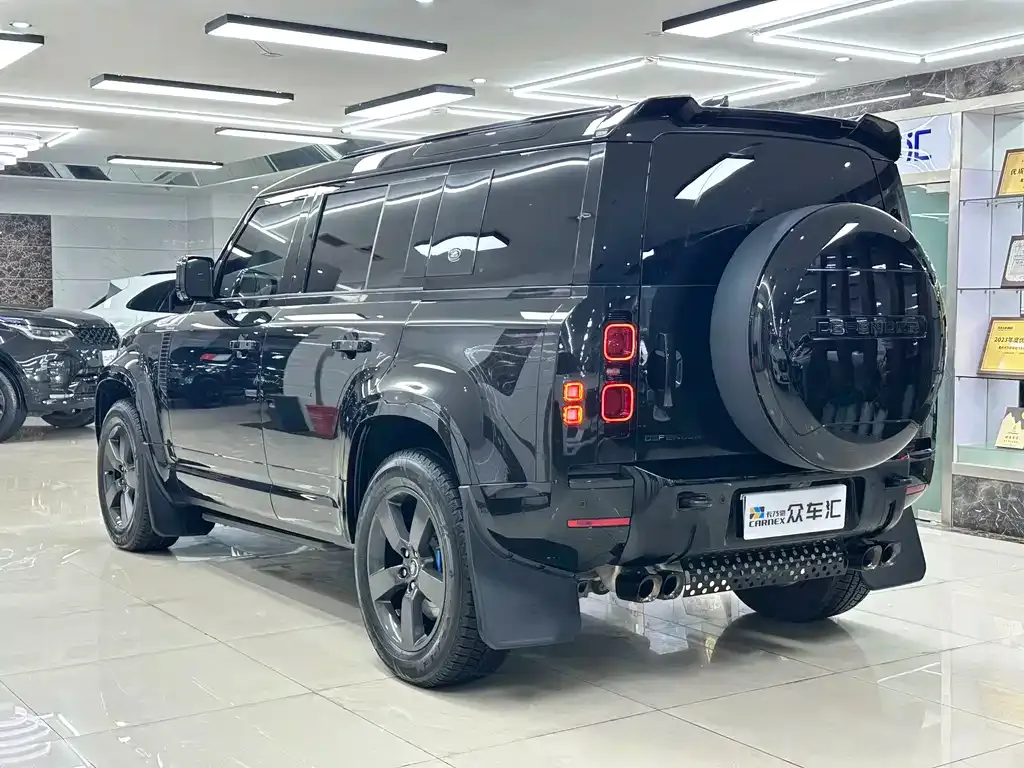 Land Rover Defender — фото 7
