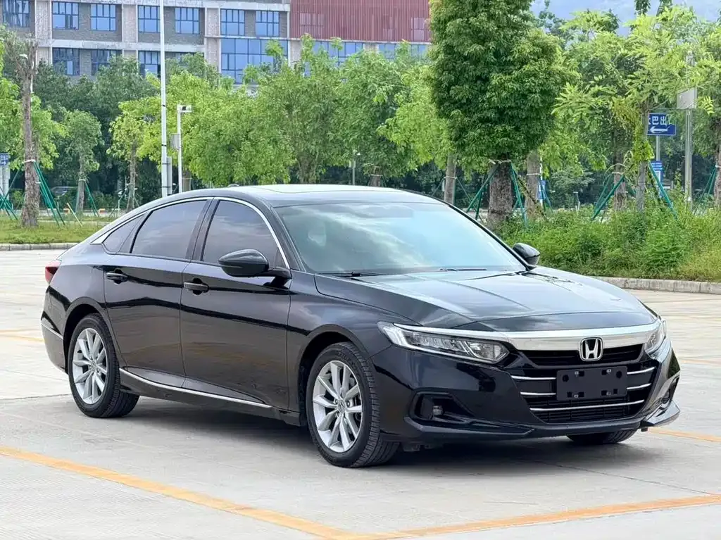 Honda Accord — фото 8