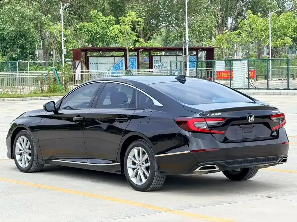 Honda Accord — фото 4