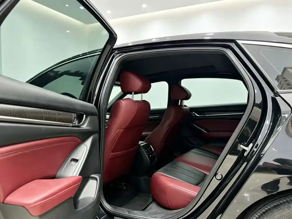 Honda Inspire — фото 8