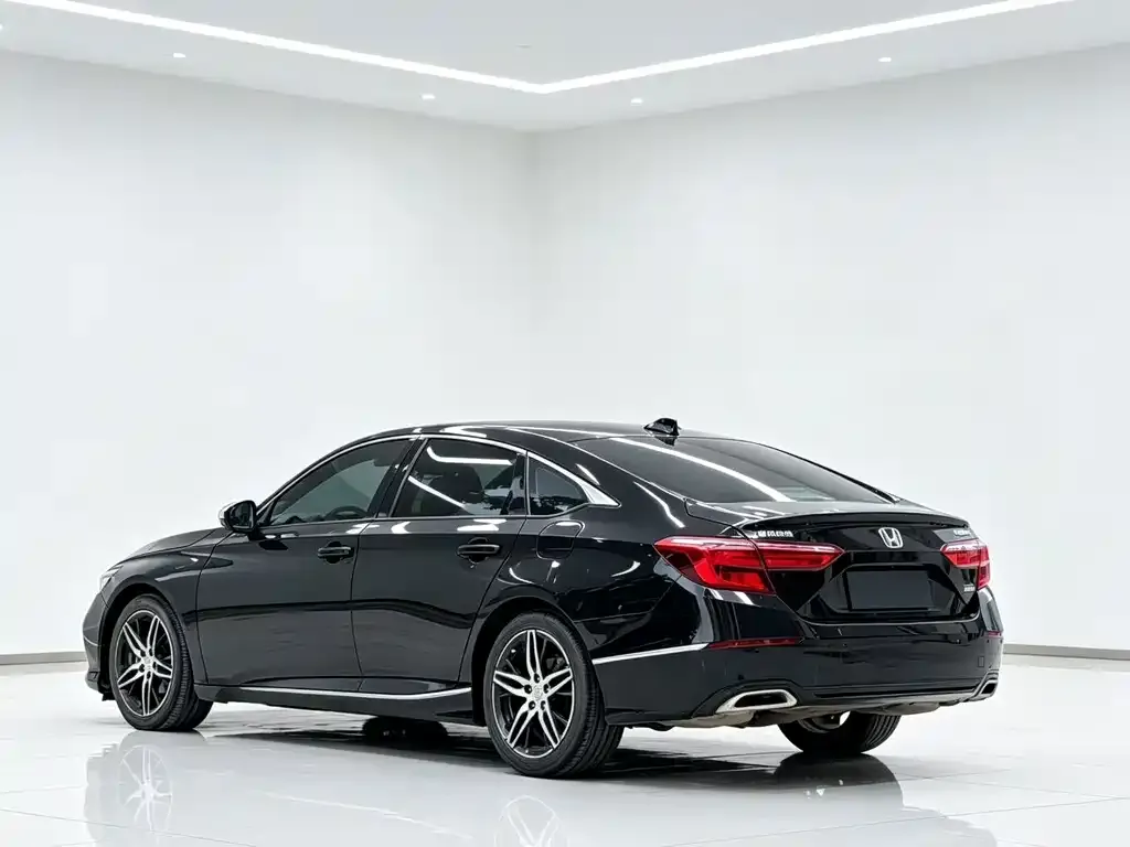 Honda Inspire — фото 3
