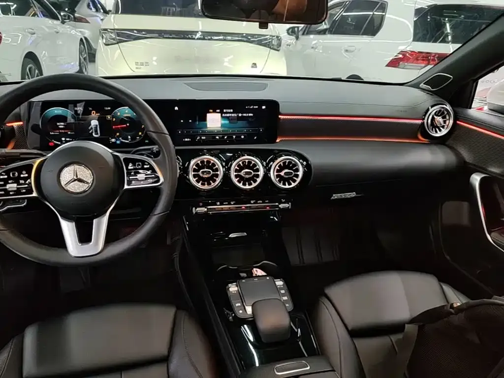 Mercedes-Benz A-Class — фото 10
