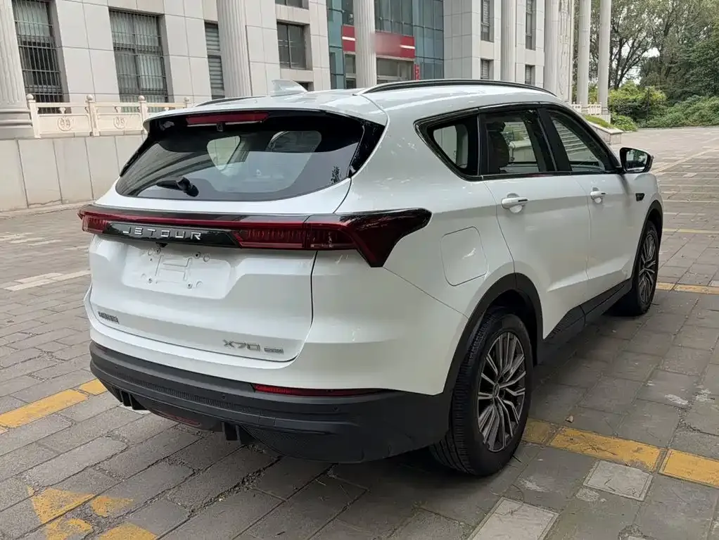 Jetour X70 C-DM — фото 10