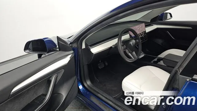 Tesla Model 3 — фото 10