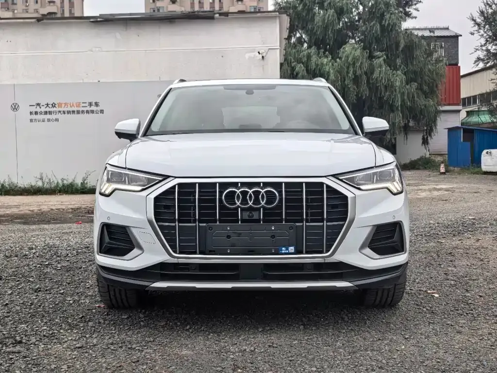 Audi Q3 — фото 10