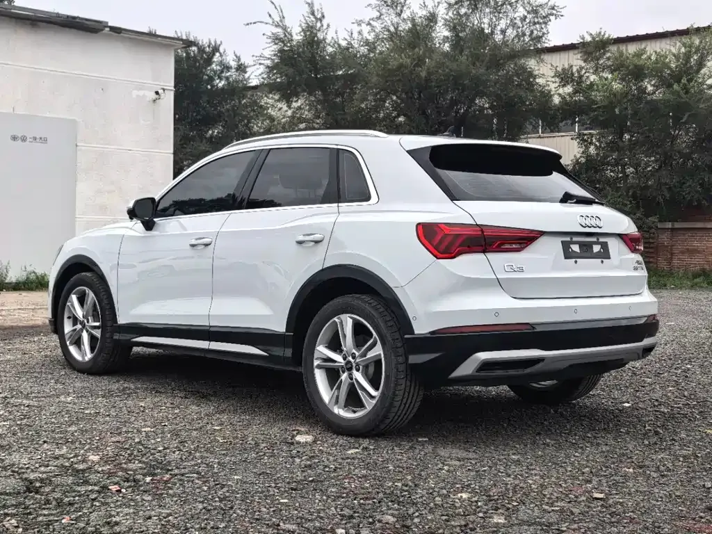 Audi Q3 — фото 9