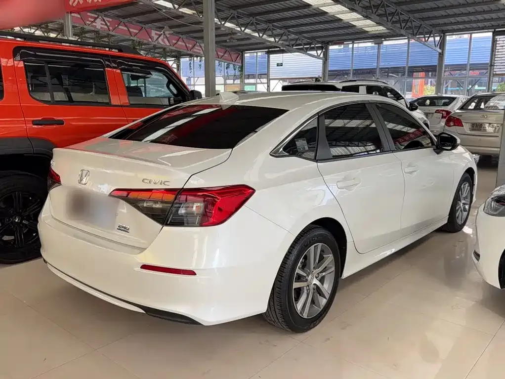 Honda Civic — фото 10
