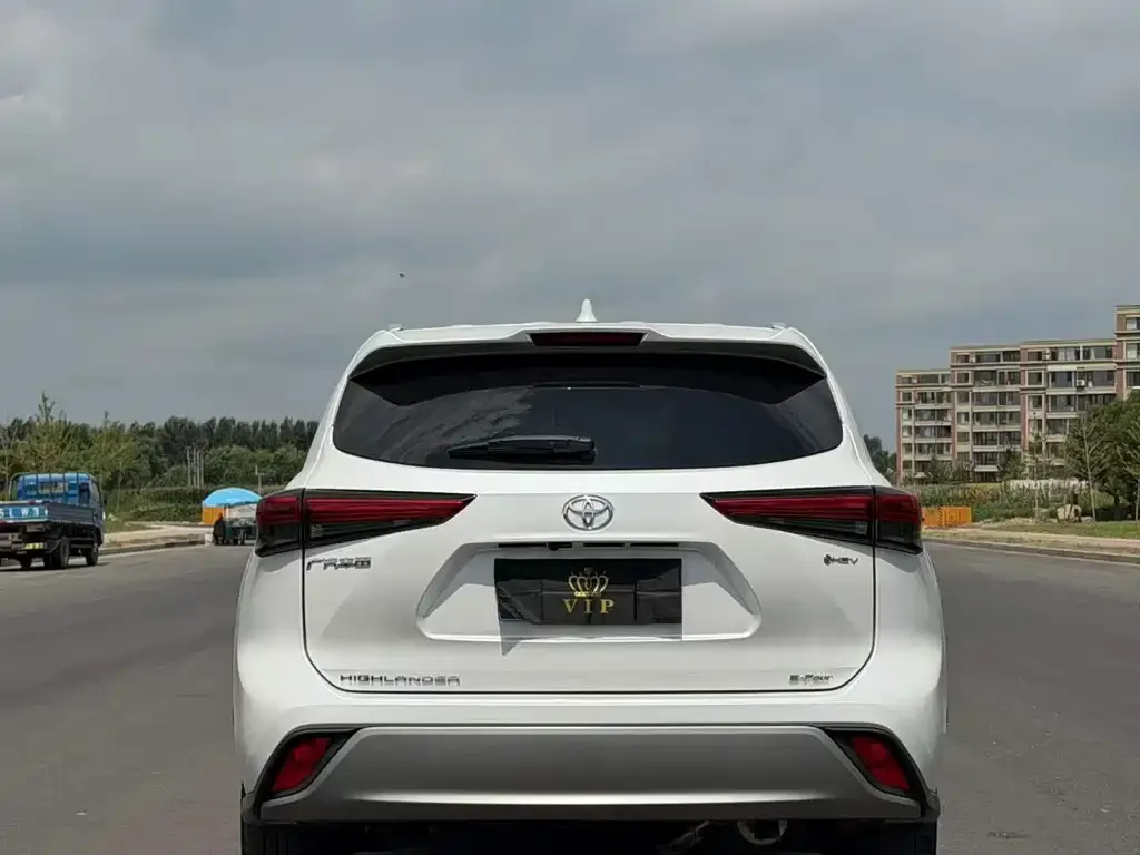 Toyota Highlander — фото 5