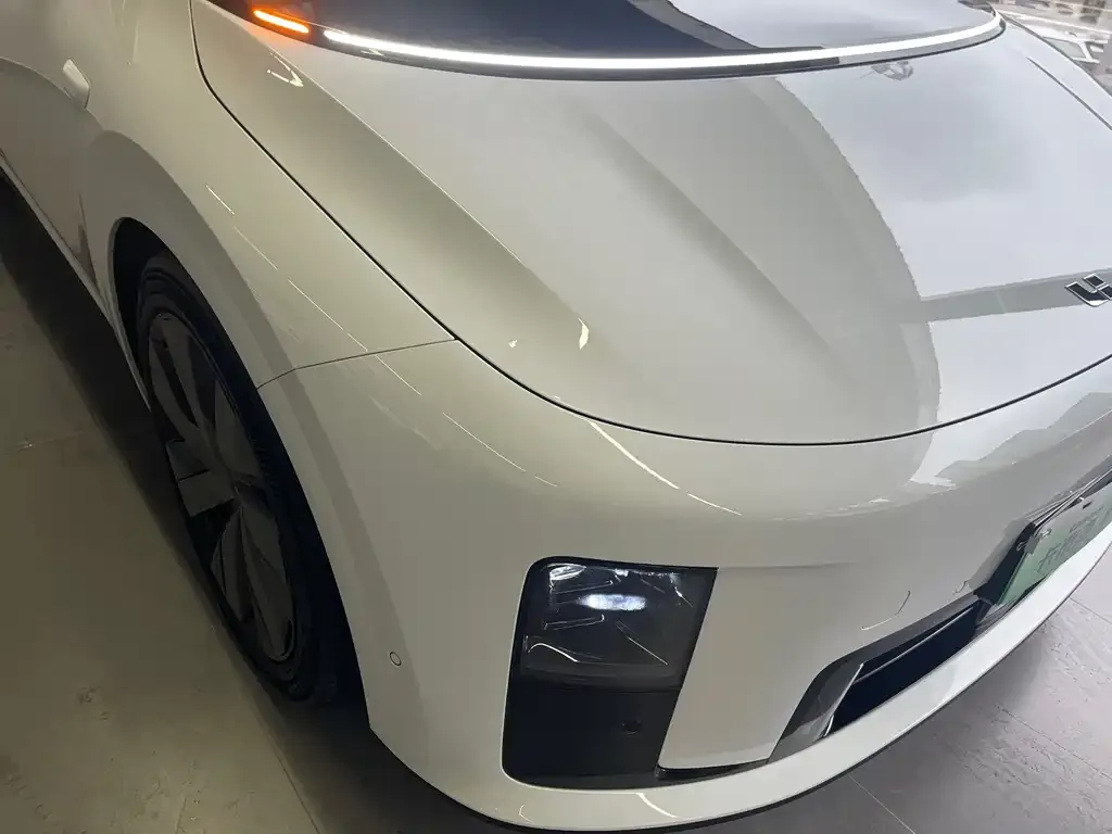 Li Auto Li i8 — фото 2