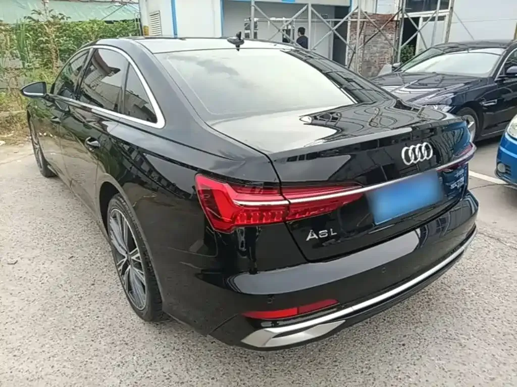 Audi A6L — фото 8