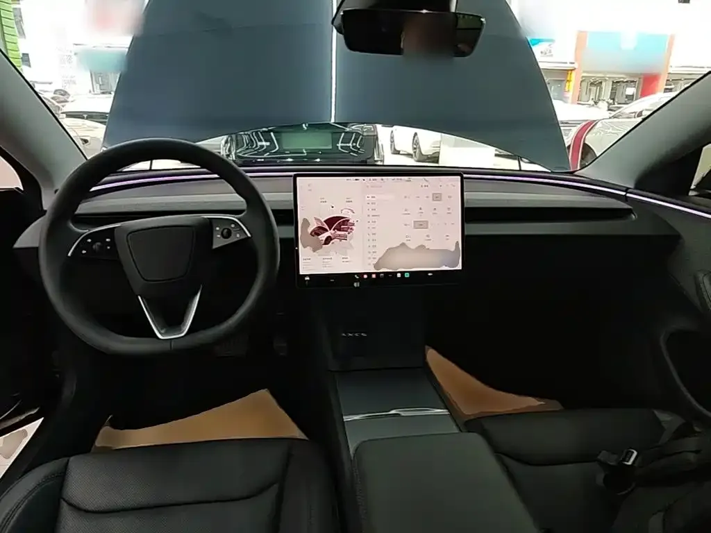 Tesla Model 3 — фото 4