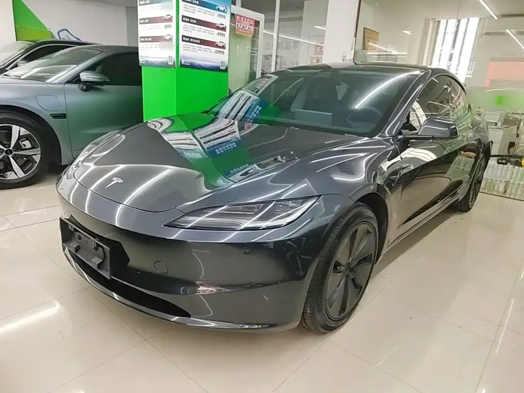 Tesla Model 3 — фото 8
