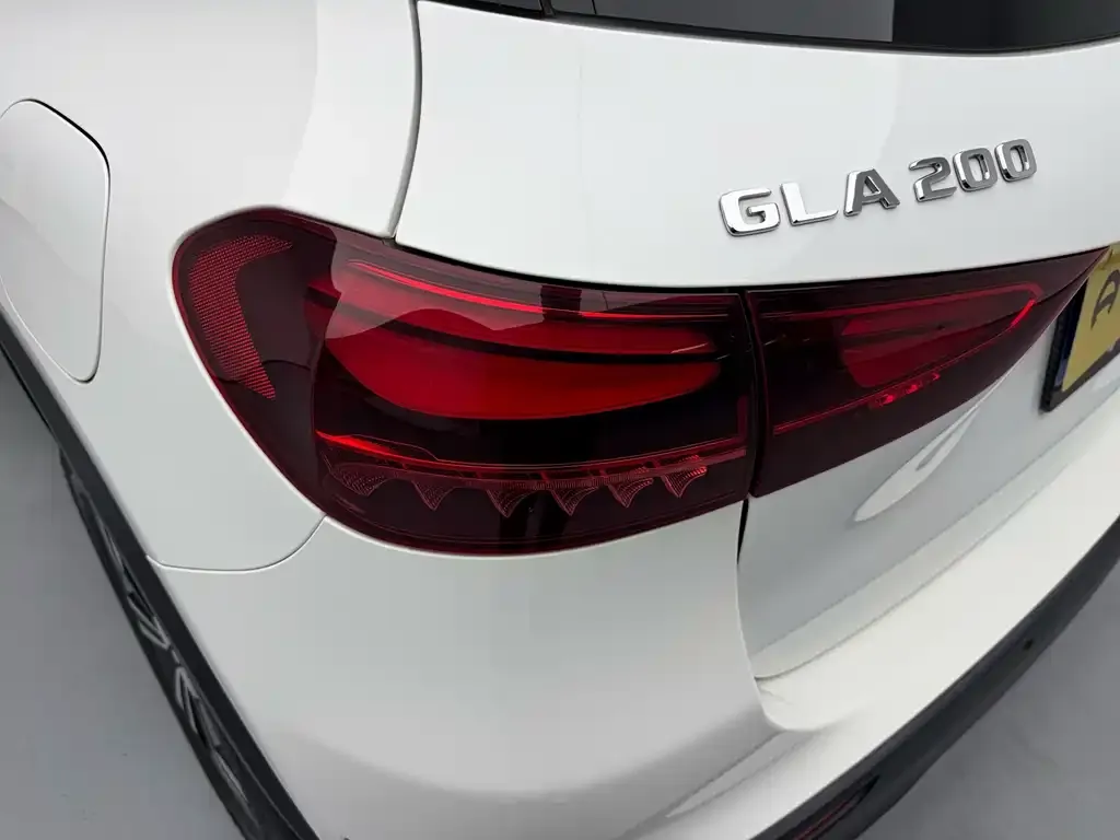 Mercedes-Benz GLA — фото 7