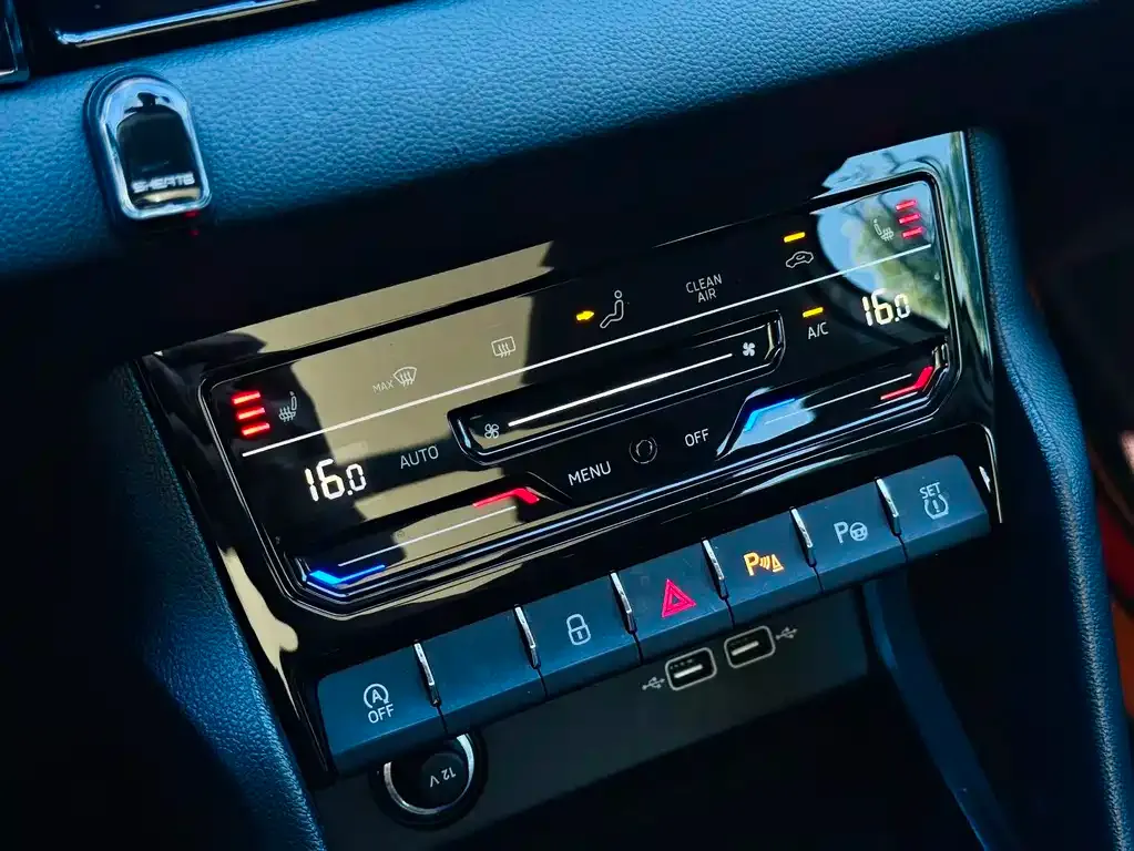 Skoda Karoq — фото 8