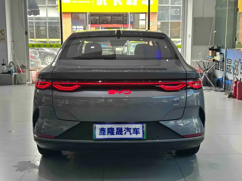 BYD Qin L — фото 2