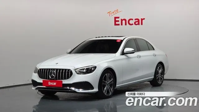 Mercedes-Benz E-Class — фото 1