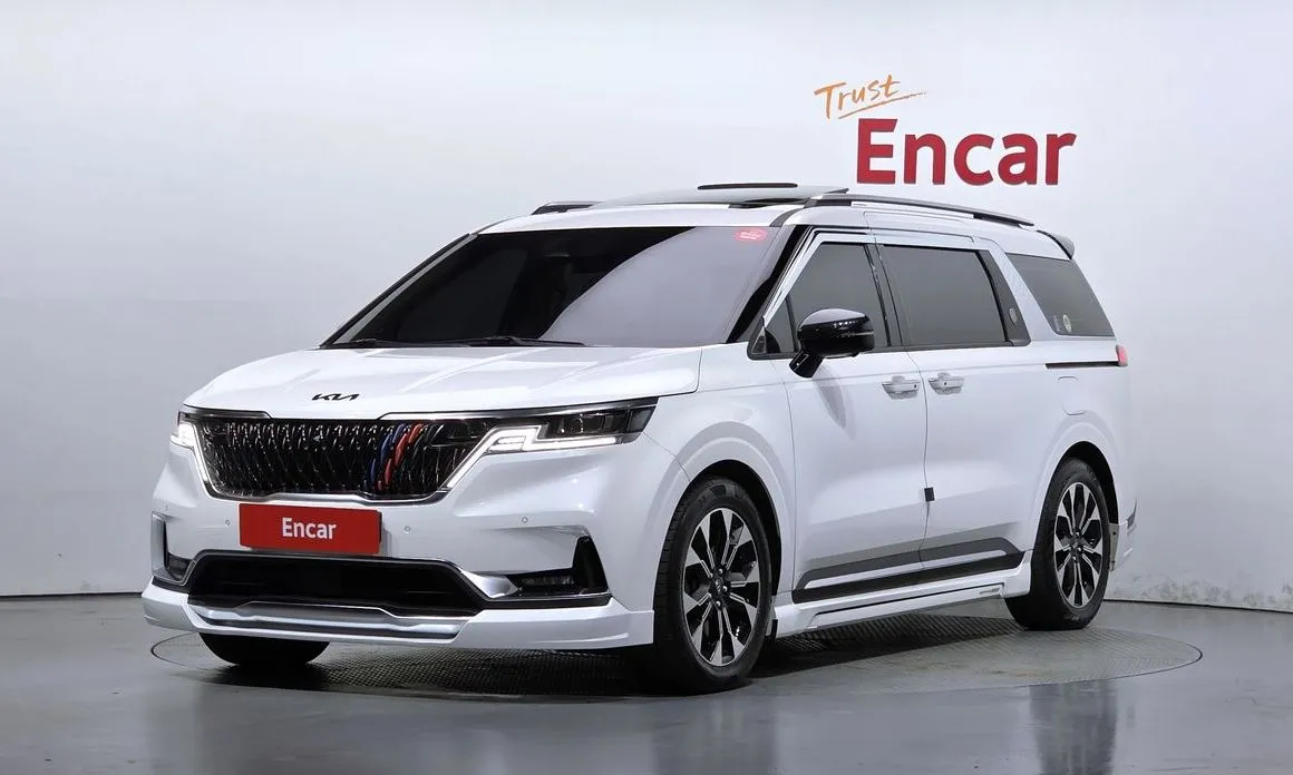 Kia Carnival — фото 1