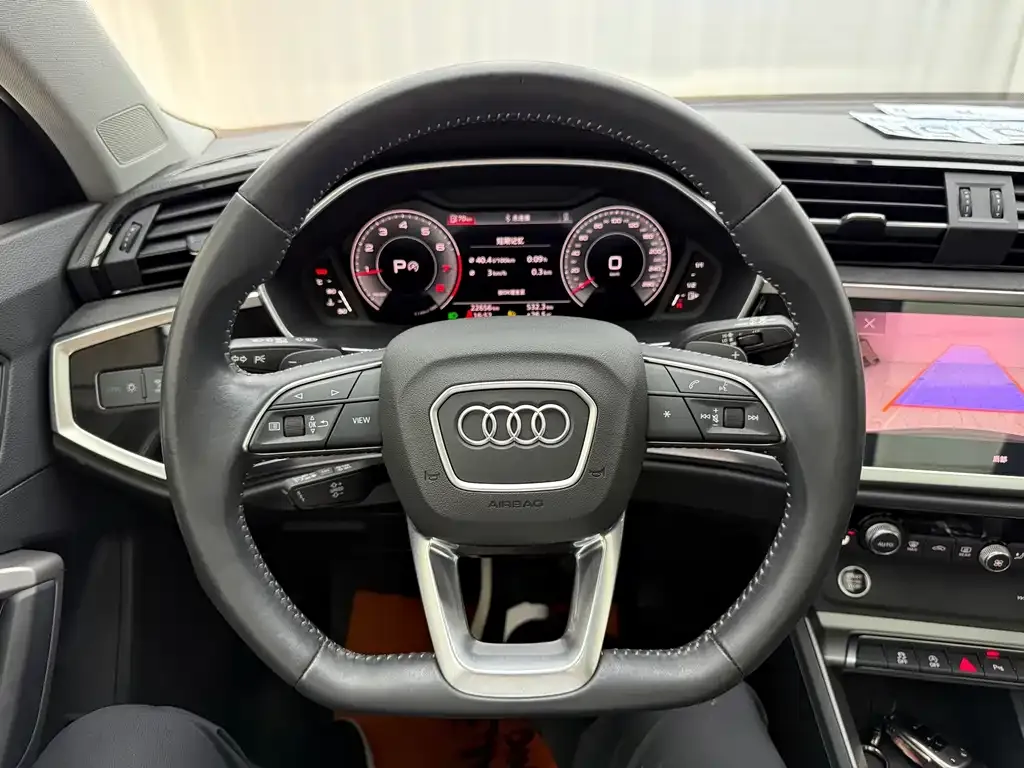 Audi Q3 — фото 9