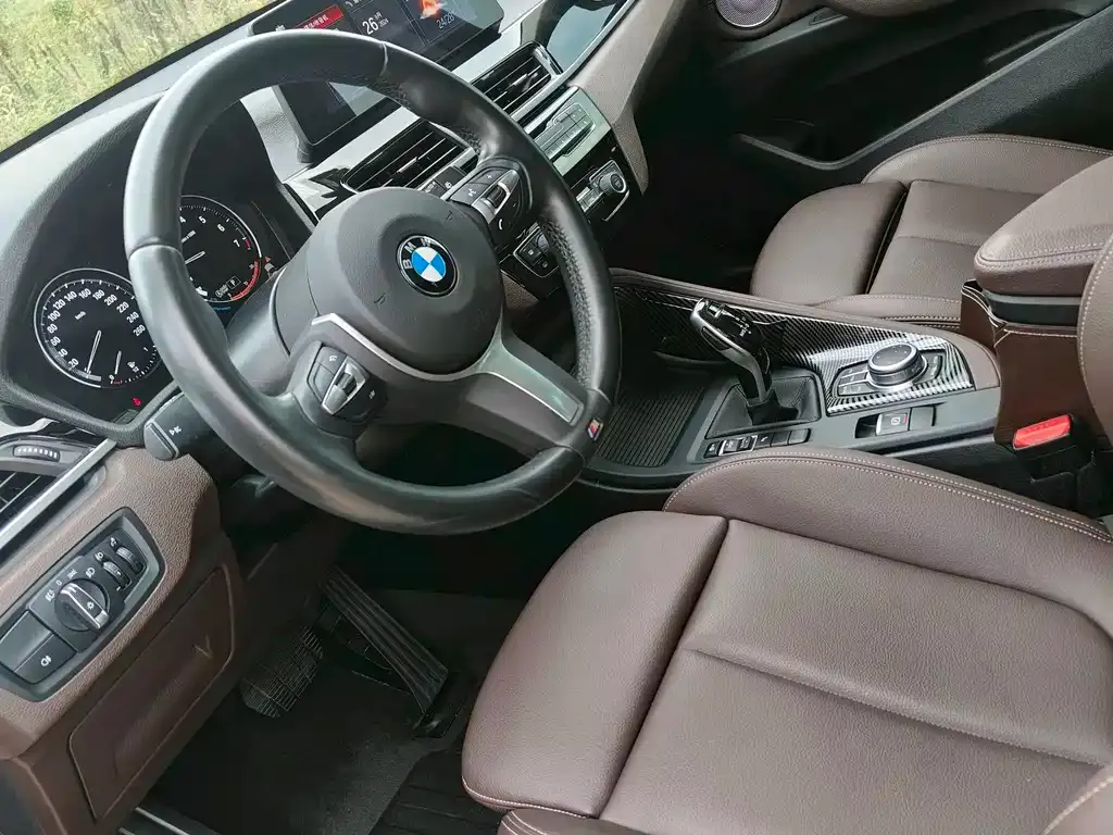 BMW X1 — фото 2