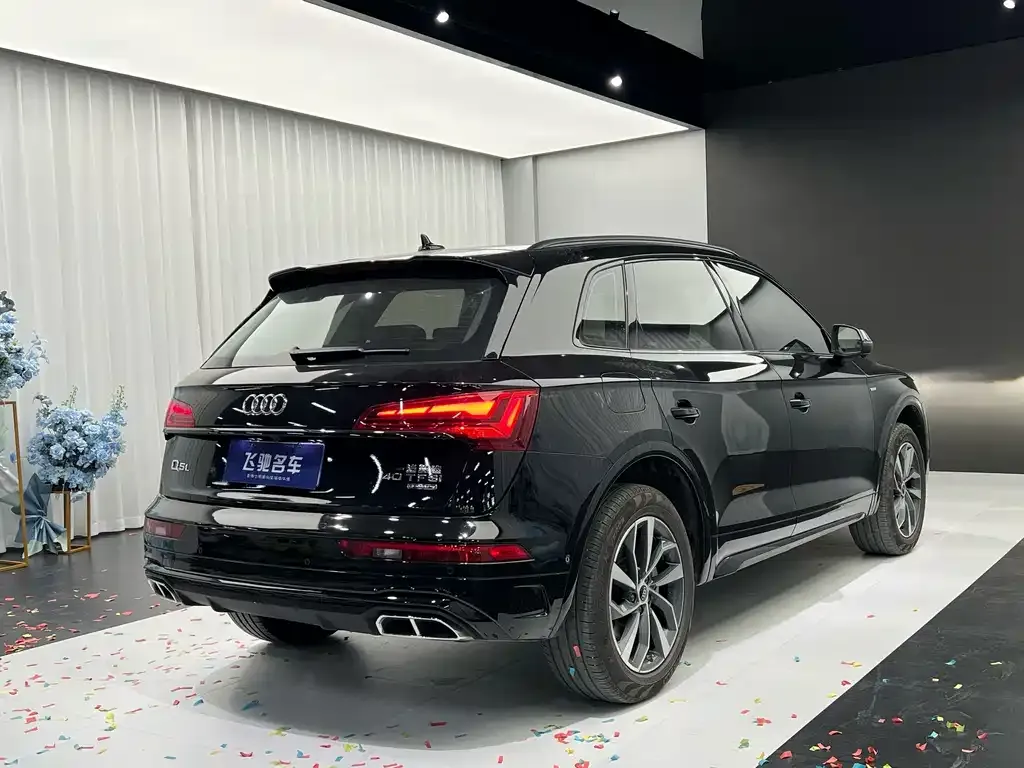 Audi Q5L — фото 2