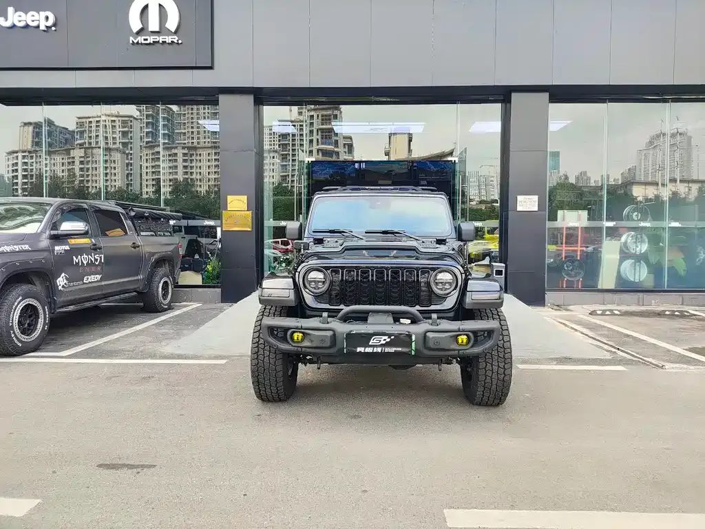 Jeep Wrangler PHEV — фото 3
