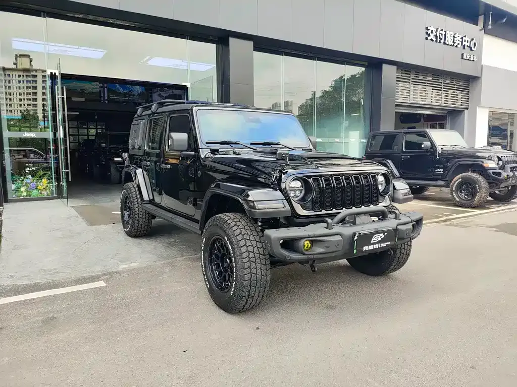 Jeep Wrangler PHEV — фото 7