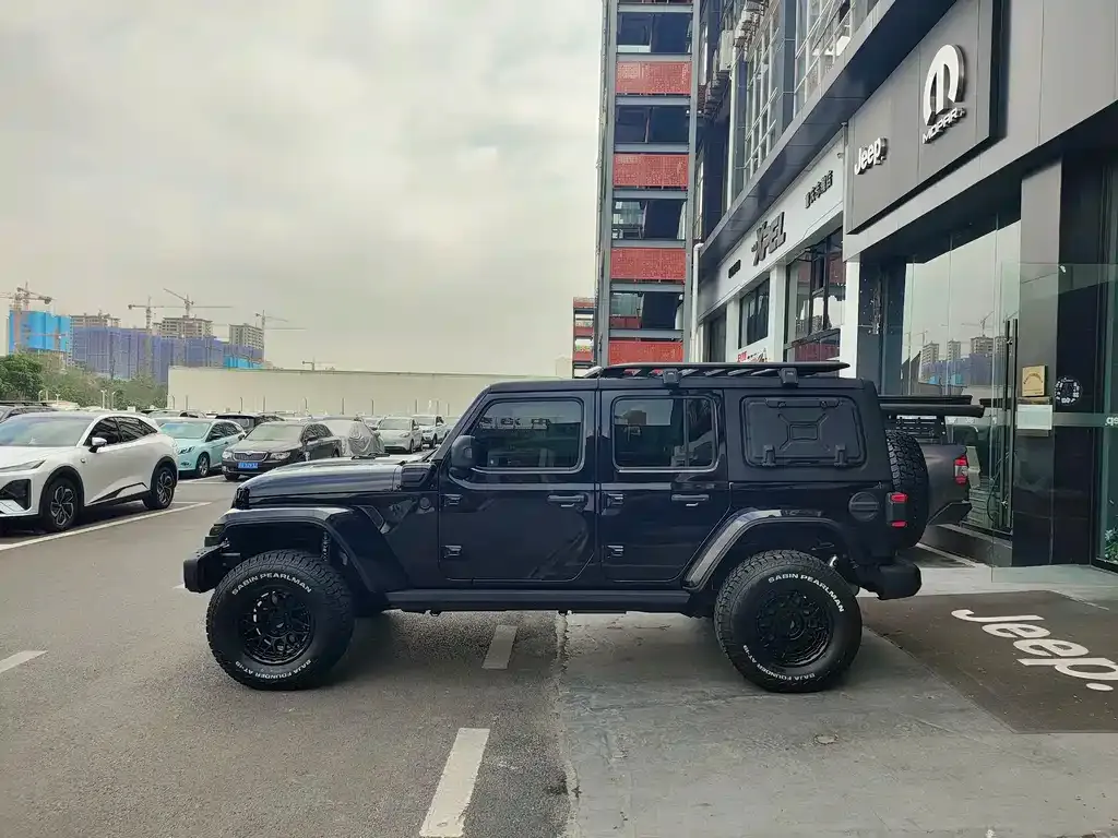 Jeep Wrangler PHEV — фото 2