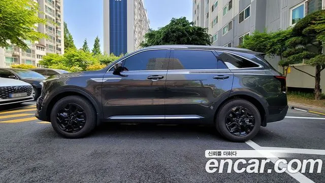 Kia Sorento — фото 6