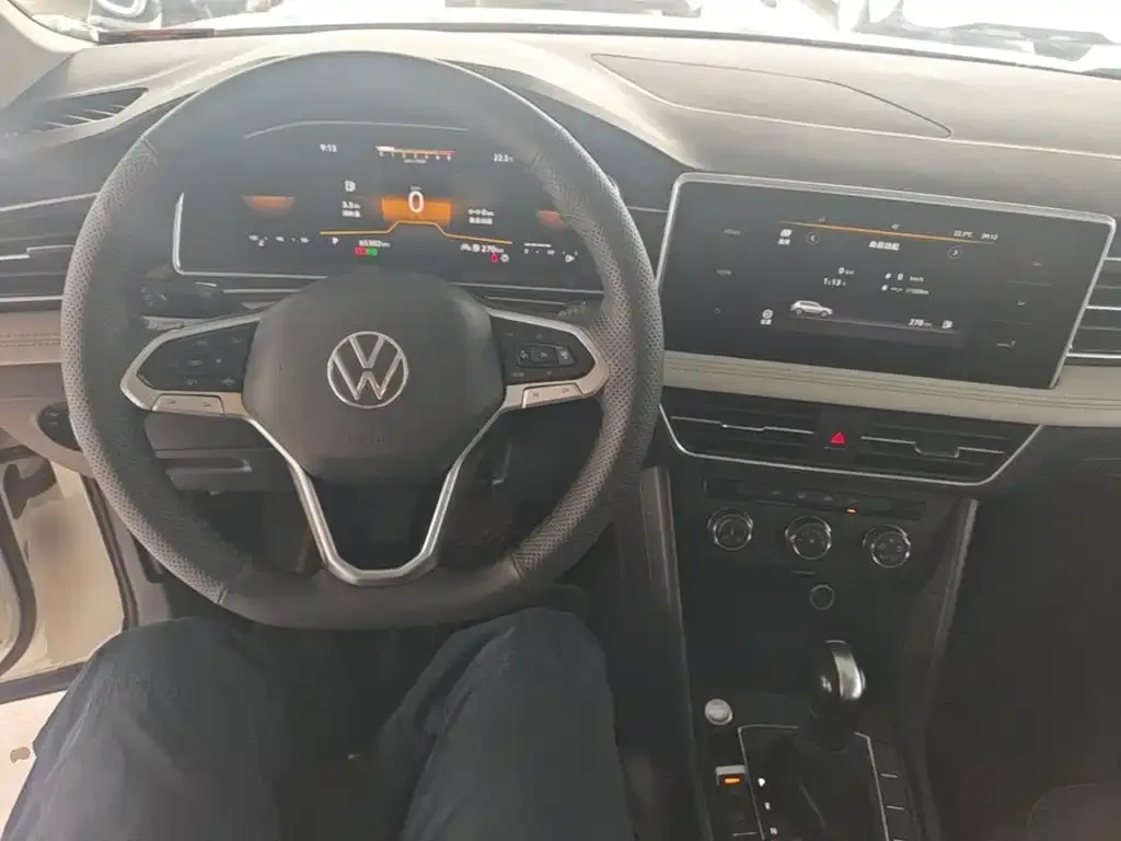 Volkswagen Tiguan L — фото 3